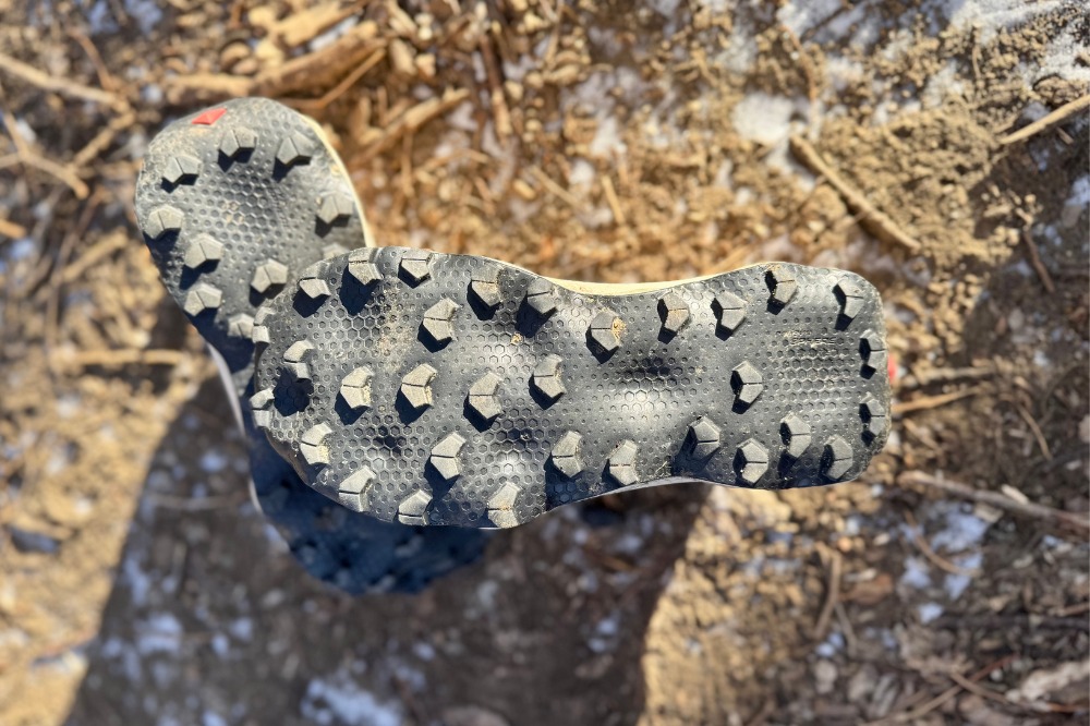 salomon ultra glide 4 - outsole lateral