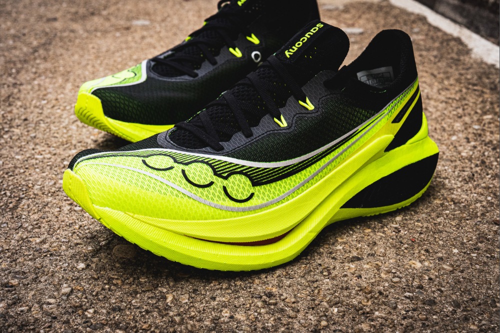 saucony endorphin pro 5 - both shoes