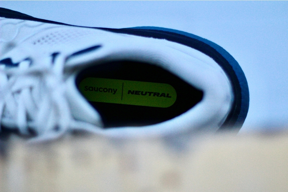saucony ride 19 - neutral insole