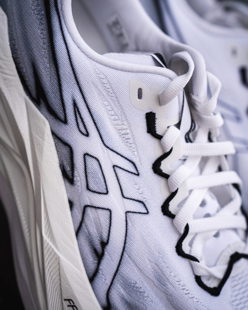 asics superblast 3 - white lateral