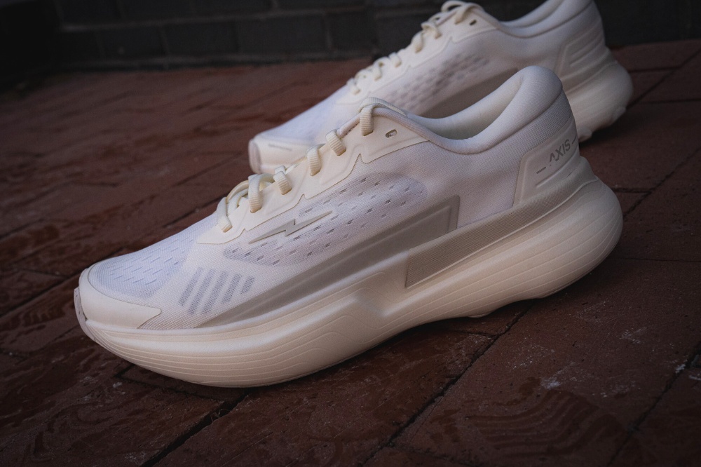 hylo axis - feature 2