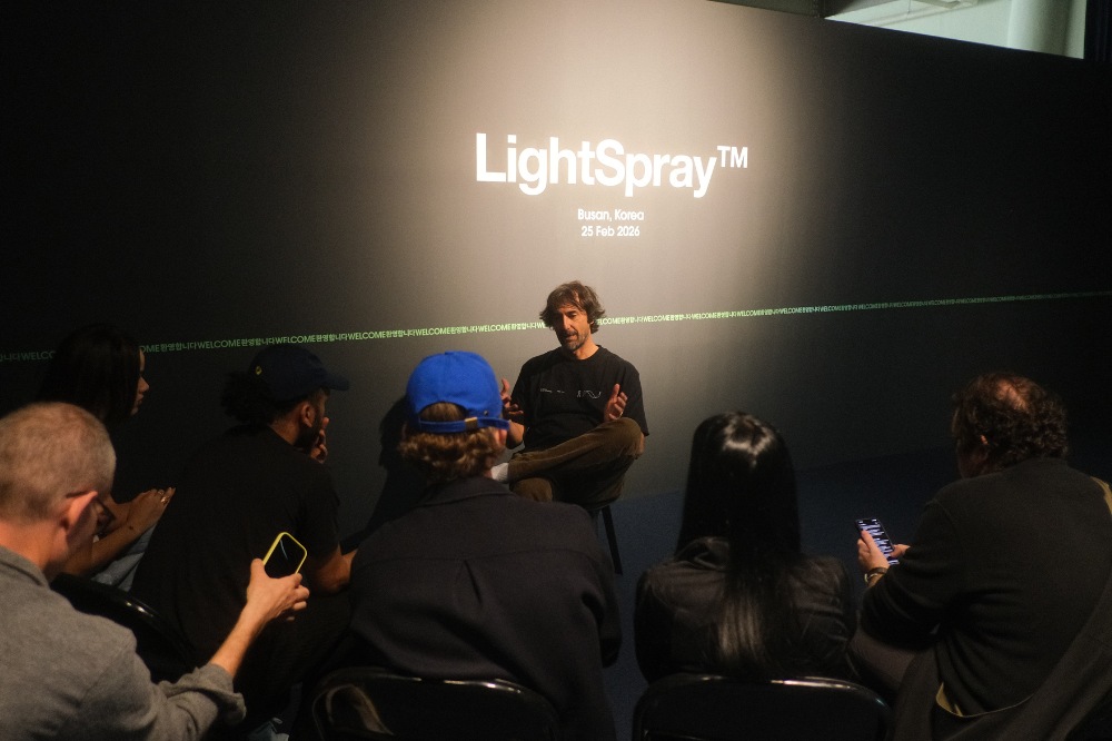 on lightspray cloudmonster 3 hyper (10)