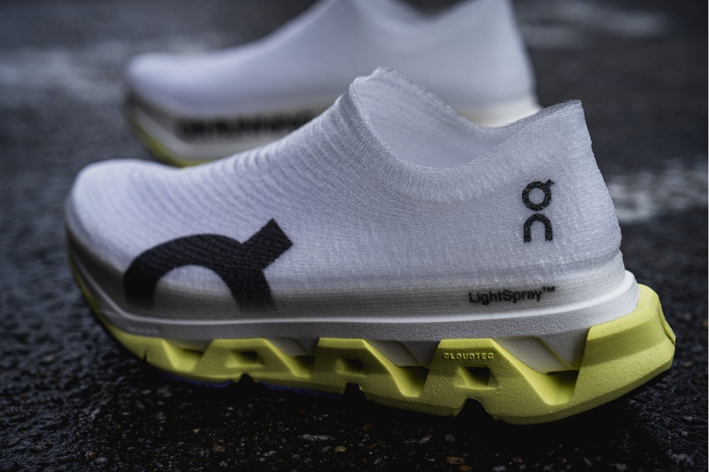 on lightspray cloudmonster 3 hyper (7)