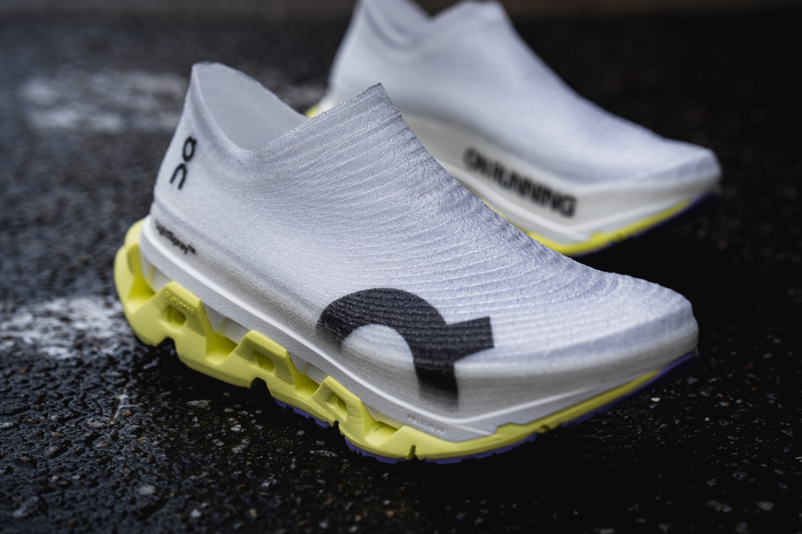 on lightspray cloudmonster 3 hyper - FEATURE